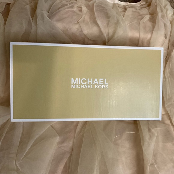 Michael Kors slides - Picture 2 of 2